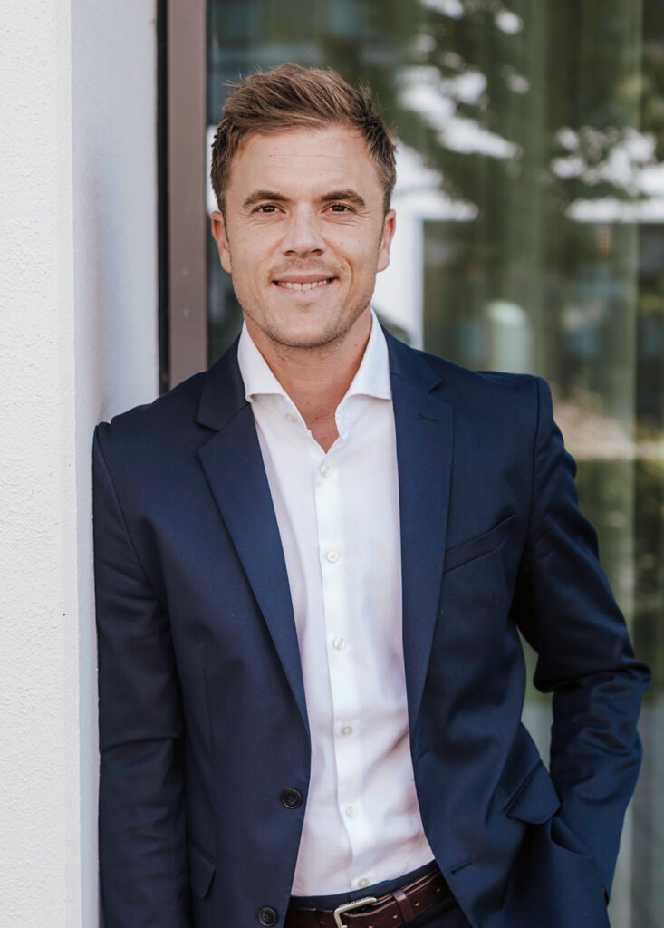 Tobias Ecker, Immobilienmakler